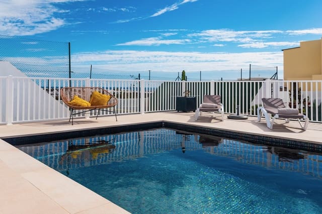 4 bedroom Villa for sale in Costa Teguise, Teguise with pool garage - € 895,000 (Ref: 9494854)