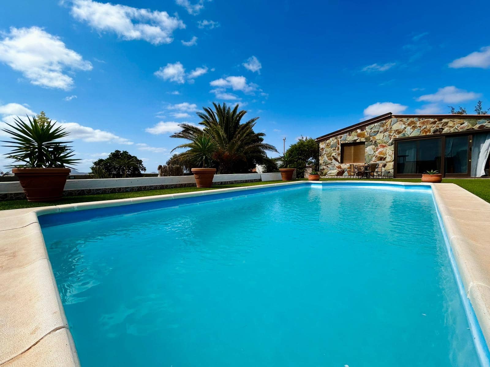 5 bedroom Finca/Country House for sale in Triquivijate with pool garage - € 499,000 (Ref: 9521815)