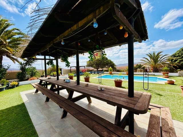 5 bedroom Finca/Country House for sale in Triquivijate, Antigua with pool garage - € 499,000 (Ref: 9521815)