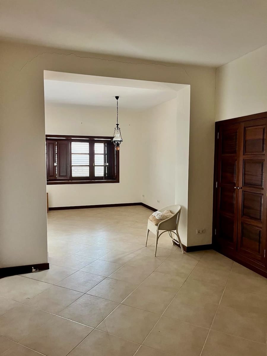 5 bedroom Finca/Country House for sale in Yaiza with pool garage - € 950,000 (Ref: 9525551)