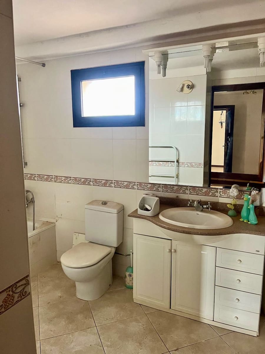 5 bedroom Finca/Country House for sale in Yaiza with pool garage - € 950,000 (Ref: 9525551)