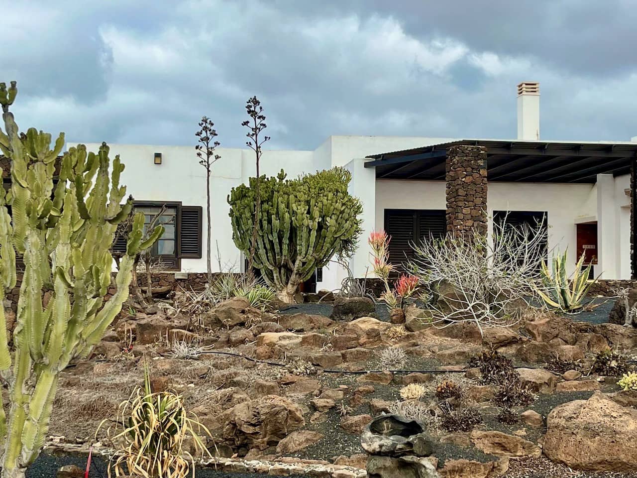 5 bedroom Finca/Country House for sale in Yaiza with pool garage - € 950,000 (Ref: 9525551)