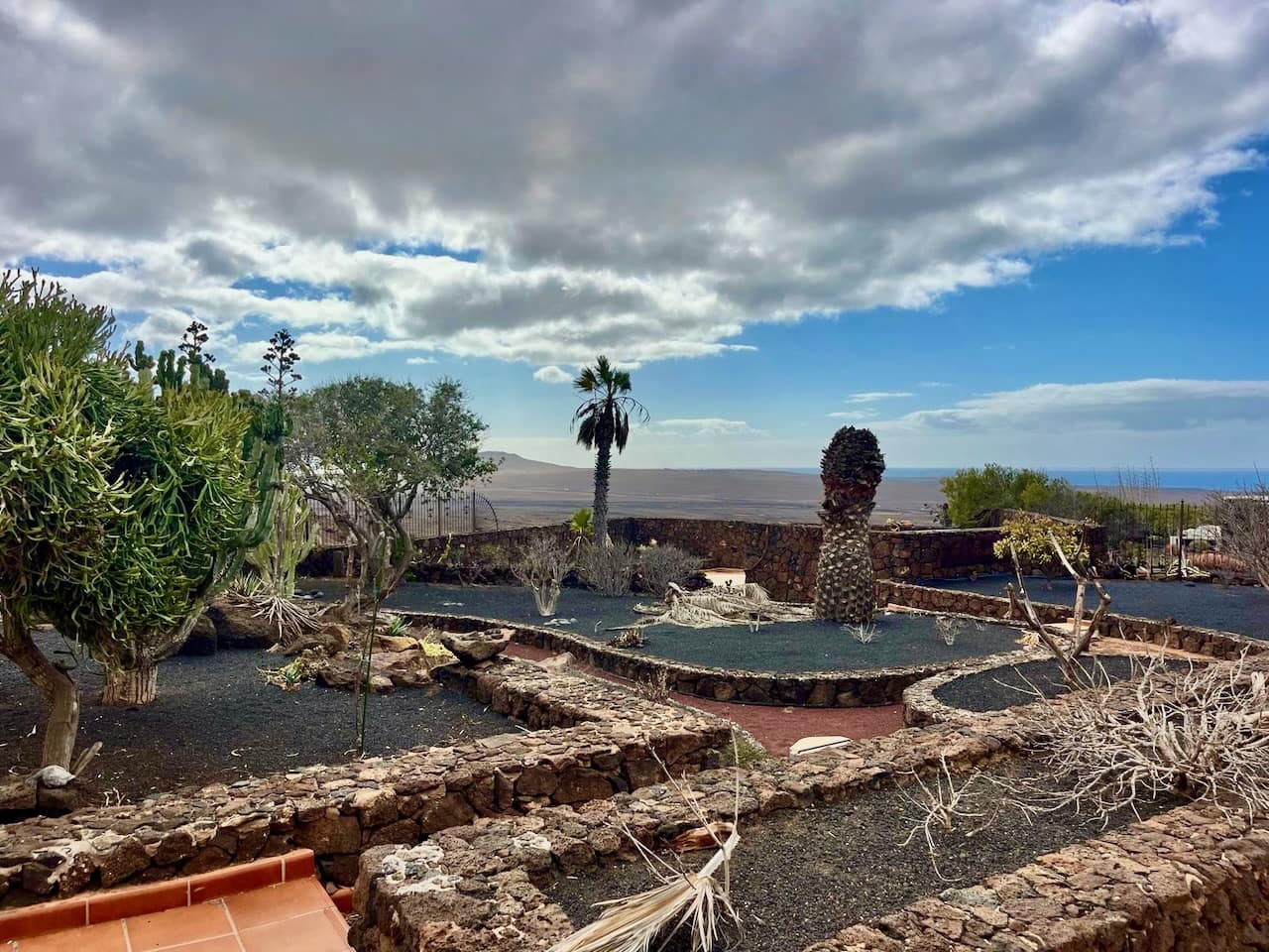 5 bedroom Finca/Country House for sale in Yaiza with pool garage - € 950,000 (Ref: 9525551)