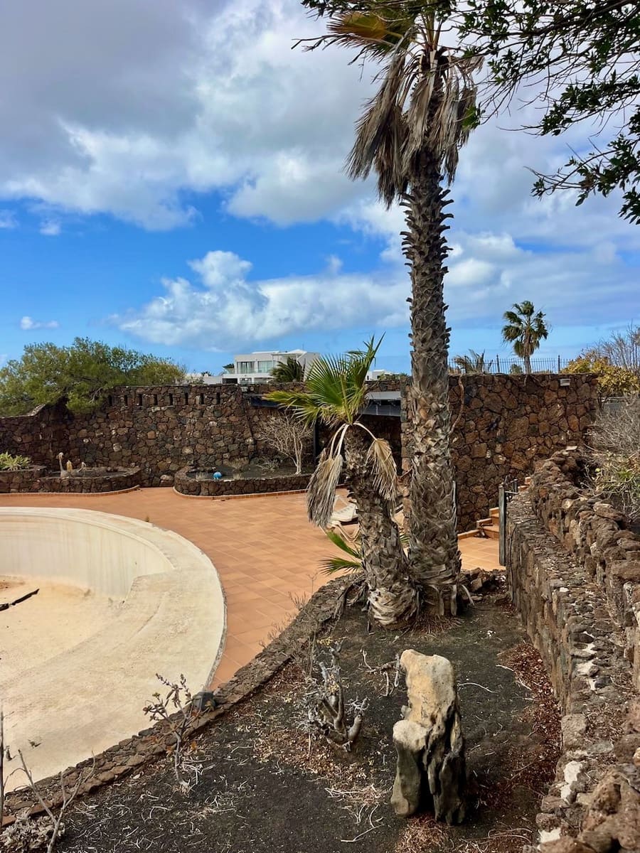 5 bedroom Finca/Country House for sale in Yaiza with pool garage - € 950,000 (Ref: 9525551)