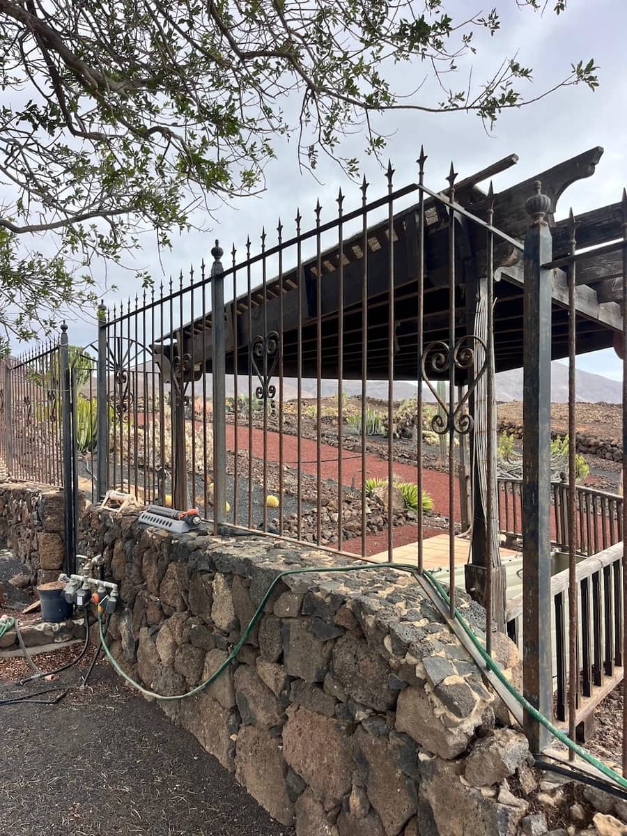 5 bedroom Finca/Country House for sale in Yaiza with pool garage - € 950,000 (Ref: 9525551)