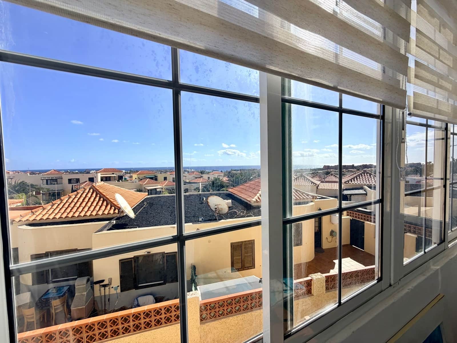 3 bedroom Townhouse for sale in Caleta de Fuste with pool - € 257,000 (Ref: 9528448)