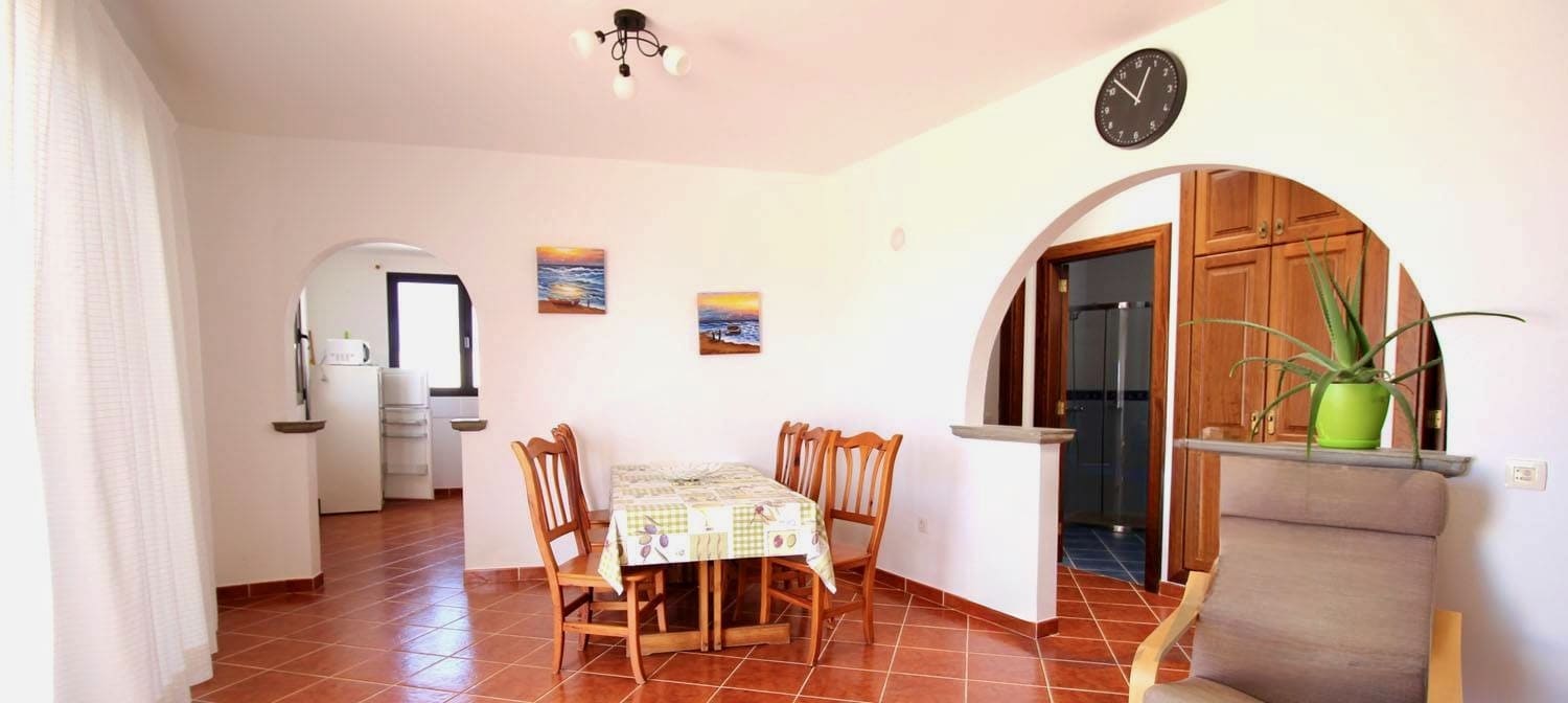 3 slaapkamer Bungalow te koop in Famara met garage - € 1.450.000 (Ref: 9528979)