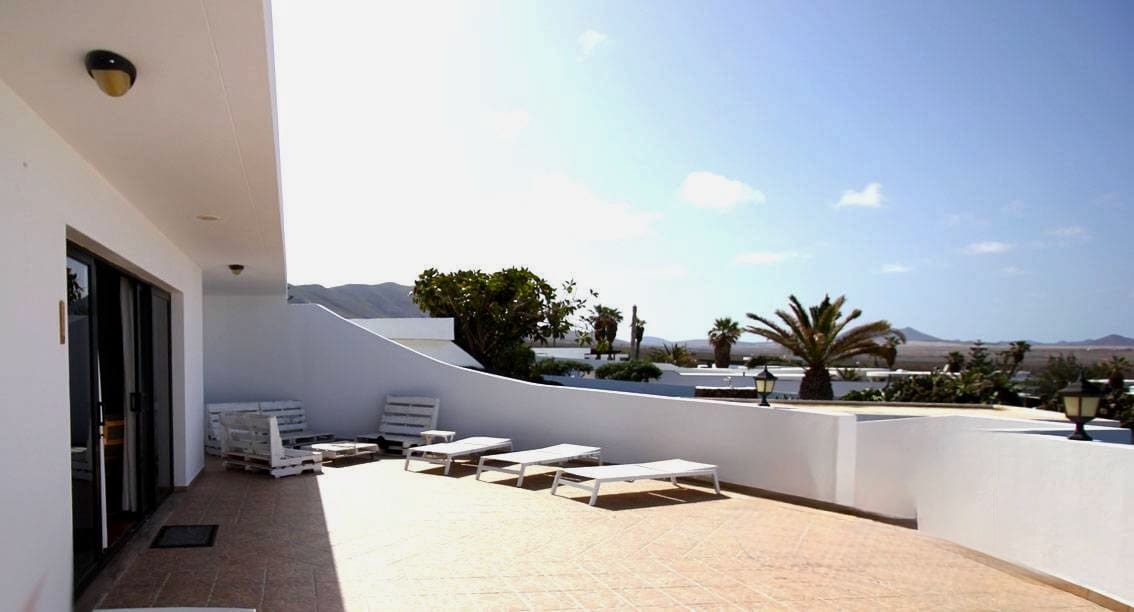 3 slaapkamer Bungalow te koop in Famara met garage - € 1.450.000 (Ref: 9528979)