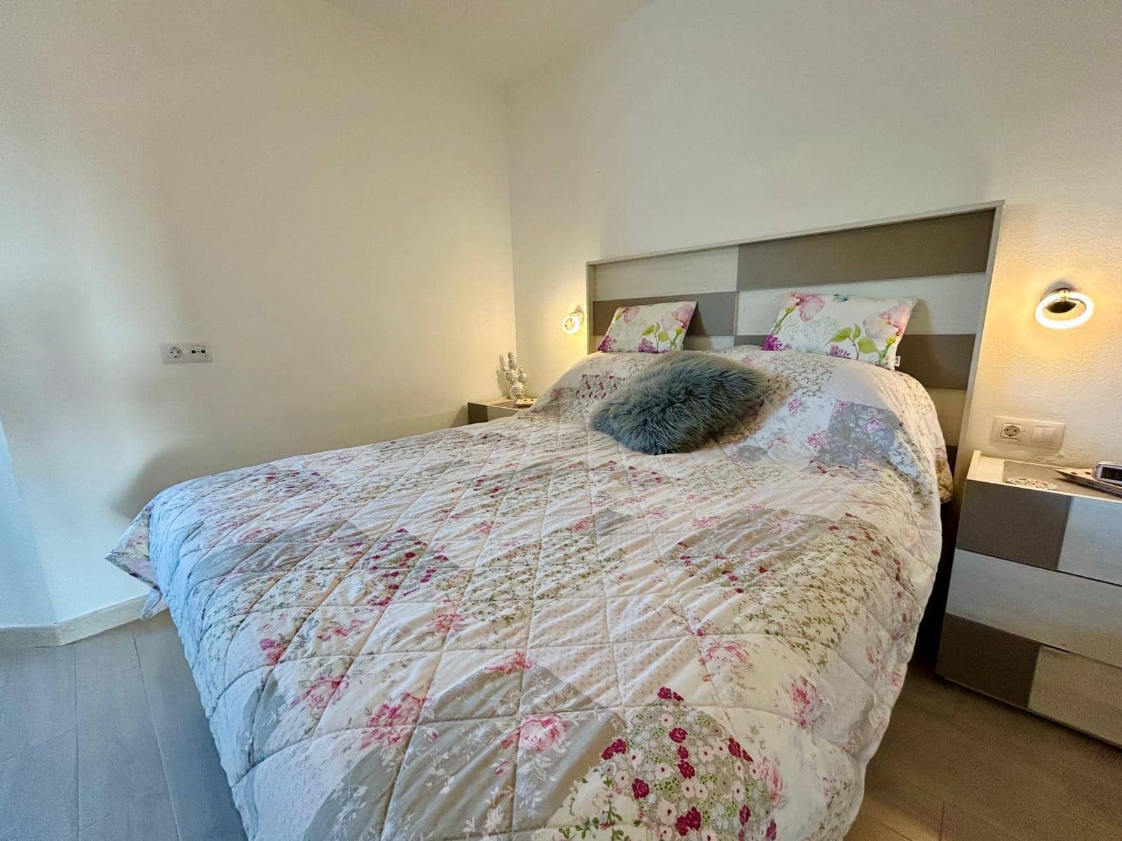 1 sypialnia Apartament na sprzedaż w Costa de Antigua z basenem - 120 000 € (Ref: 9528981)