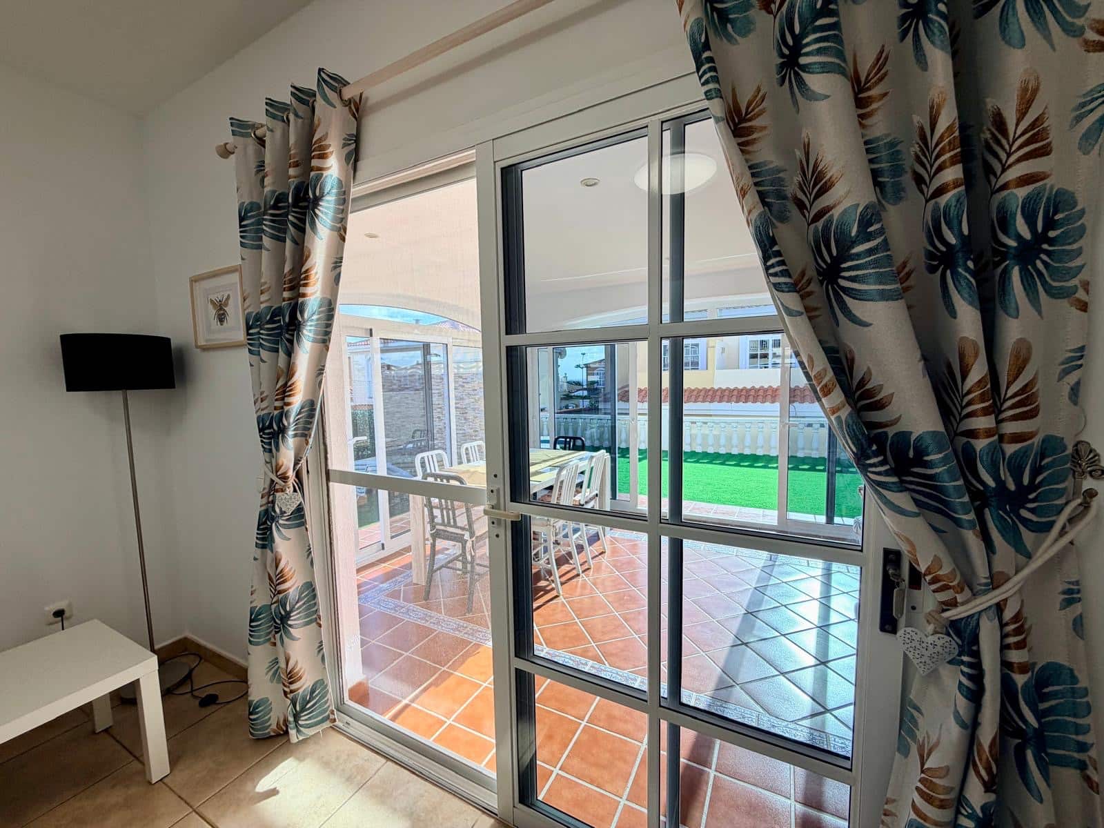 3 makuuhuone Paritalo myytävänä paikassa Caleta de Fuste mukana uima-altaan 
autotalli - 335 000 € (Ref: 9535113)