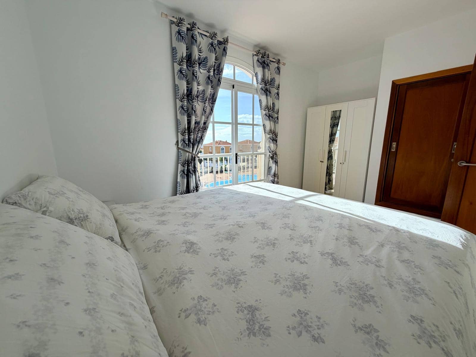 3 makuuhuone Paritalo myytävänä paikassa Caleta de Fuste mukana uima-altaan 
autotalli - 335 000 € (Ref: 9535113)