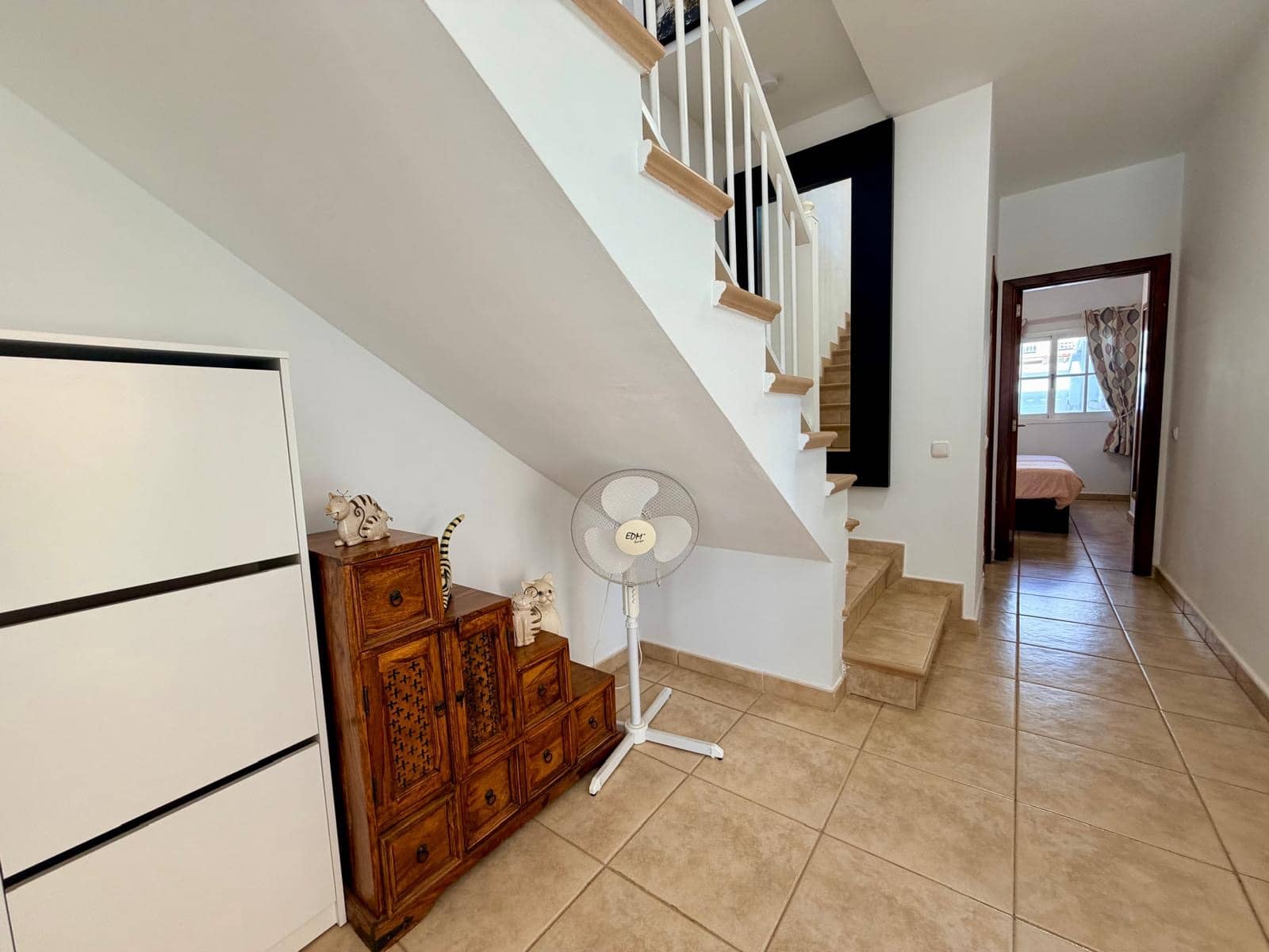 3 makuuhuone Paritalo myytävänä paikassa Caleta de Fuste mukana uima-altaan 
autotalli - 335 000 € (Ref: 9535113)