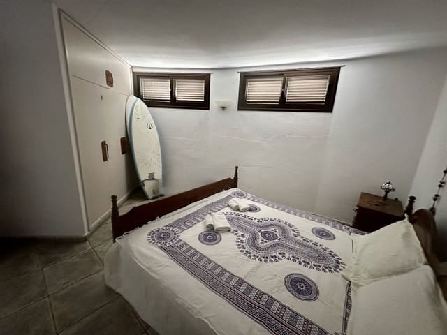 4 soveværelse Bungalow til salg i Famara, Teguise med garage - € 1.050.000 (Ref: 9539509)