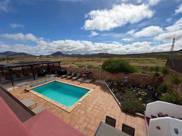 7 slaapkamer Finca/Landhuis te koop in Casillas de Morales, Antigua met zwembad garage - € 619.000 (Ref: 9550206)