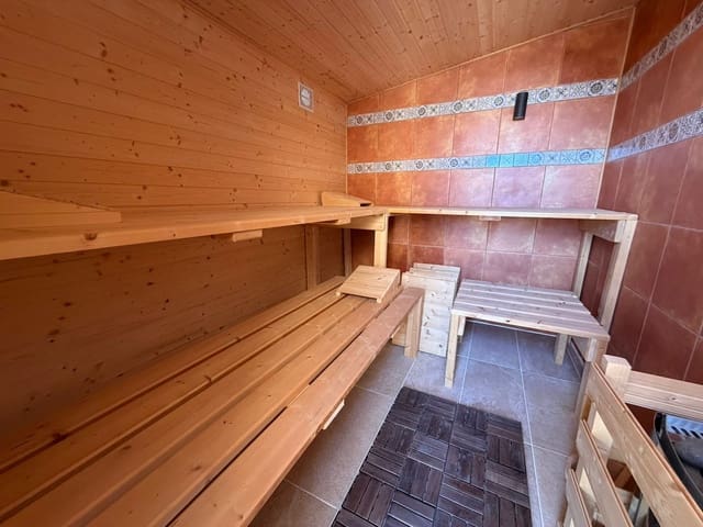 7 slaapkamer Finca/Landhuis te koop in Casillas de Morales, Antigua met zwembad garage - € 619.000 (Ref: 9550206)