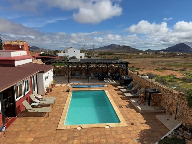 7 slaapkamer Finca/Landhuis te koop in Casillas de Morales, Antigua met zwembad garage - € 619.000 (Ref: 9550206)