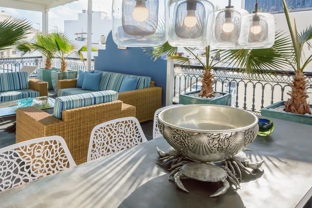 3 soveværelse Penthouse til salg i Arrecife med garage - € 590.000 (Ref: 9572081)