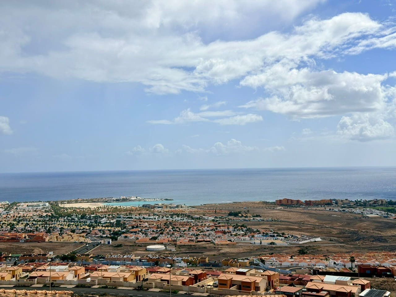 4 soverom Rekkehus til salgs i Caleta de Fuste med svømmebasseng garasje - € 345 000 (Ref: 9678210)