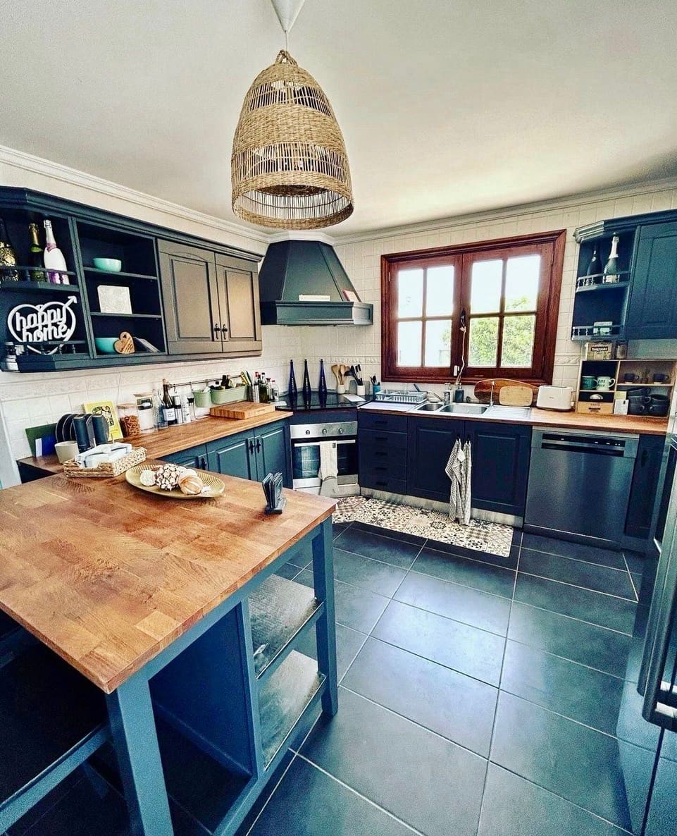 4 soverom Villa til salgs i Costa Teguise med svømmebasseng - € 745 000 (Ref: 9679073)