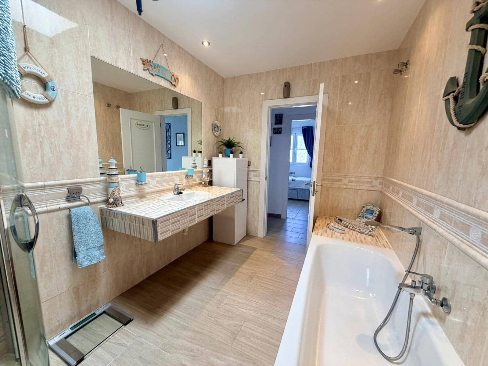 4 bedroom Villa for sale in Caleta de Fuste with pool garage - € 570,000 (Ref: 9699931)