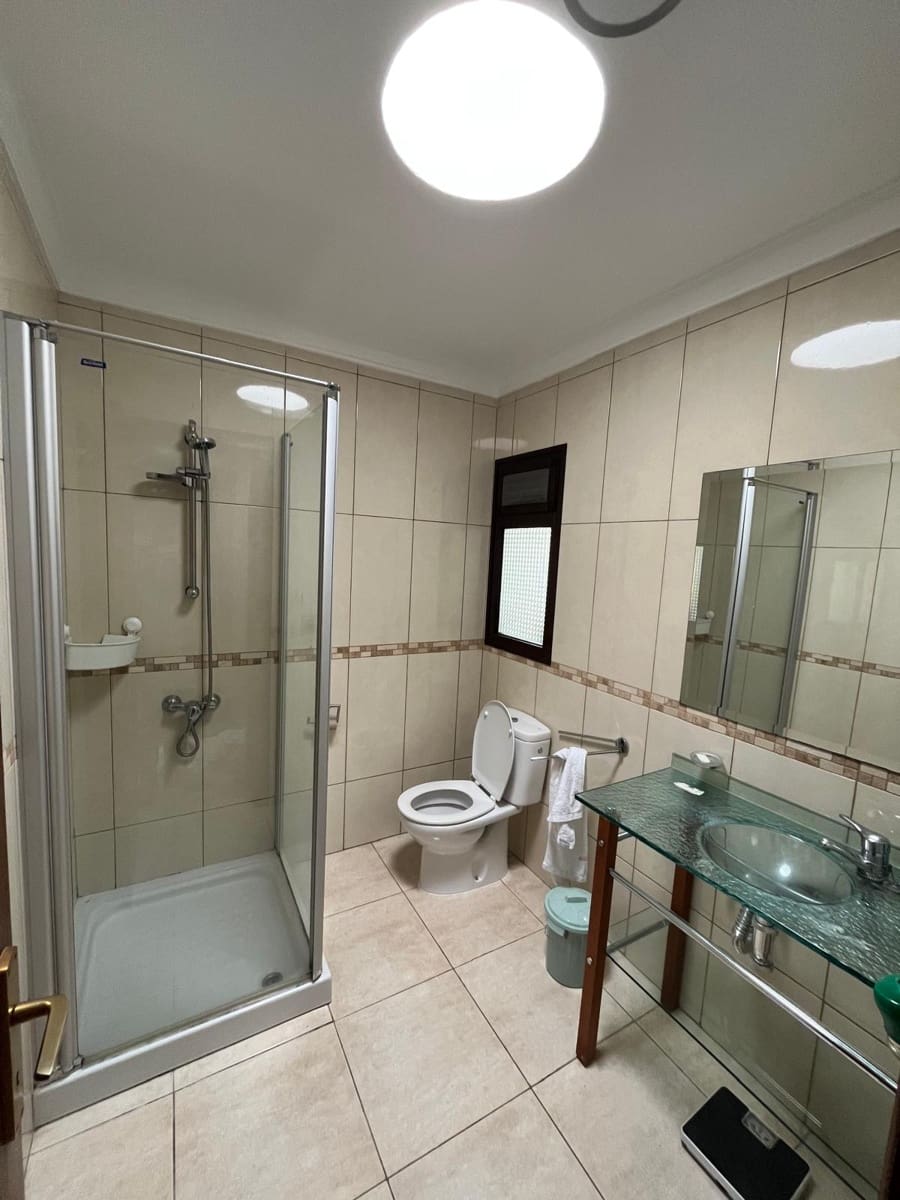 4 bedroom Villa for sale in Playa Blanca with pool - € 499,000 (Ref: 9720532)