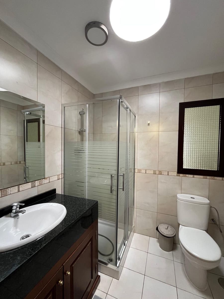 4 bedroom Villa for sale in Playa Blanca with pool - € 499,000 (Ref: 9720532)