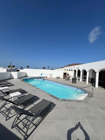 4 soverom Villa til salgs i Playa Blanca, Yaiza med svømmebasseng - € 599 000 (Ref: 9720532)