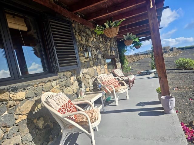 Finca/Casa Rural de 2 habitaciones en Arrieta, Haría en venta - 425.000 € (Ref: 9727022)