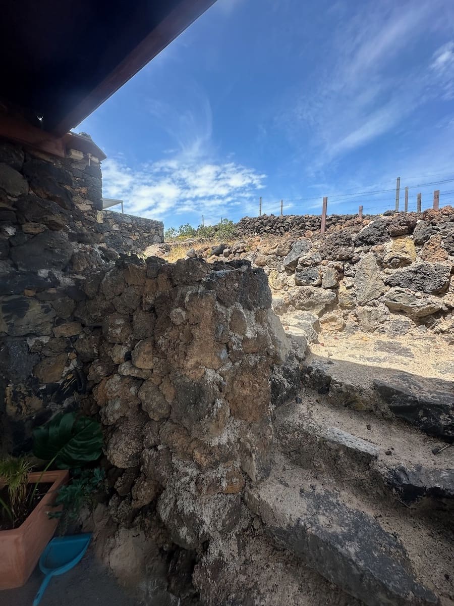 2 bedroom Finca/Country House for sale in Arrieta - € 425,000 (Ref: 9727022)