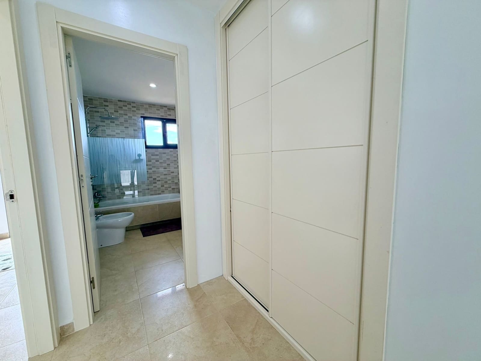 4 camera da letto Villetta a Schiera in vendita in Caleta de Fuste con piscina garage - 345.000 € (Rif: 9729505)