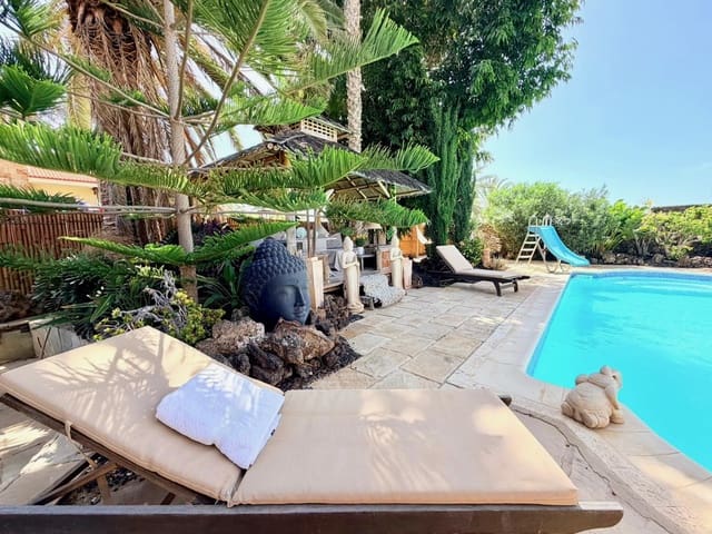 4 bedroom Villa for sale in Caleta de Fuste, Antigua with pool - € 849,000 (Ref: 9737871)