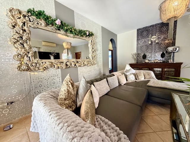 4 bedroom Villa for sale in Caleta de Fuste, Antigua with pool - € 849,000 (Ref: 9737871)