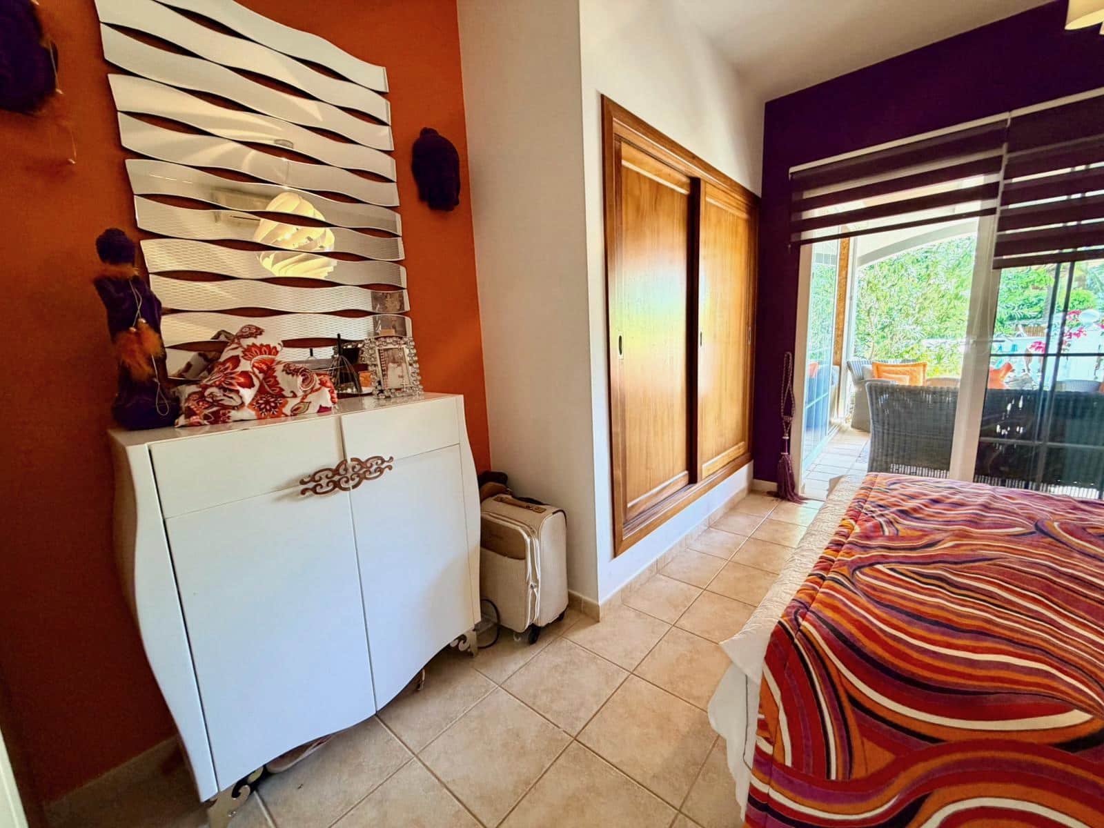 4 bedroom Villa for sale in Caleta de Fuste with pool - € 849,000 (Ref: 9737871)