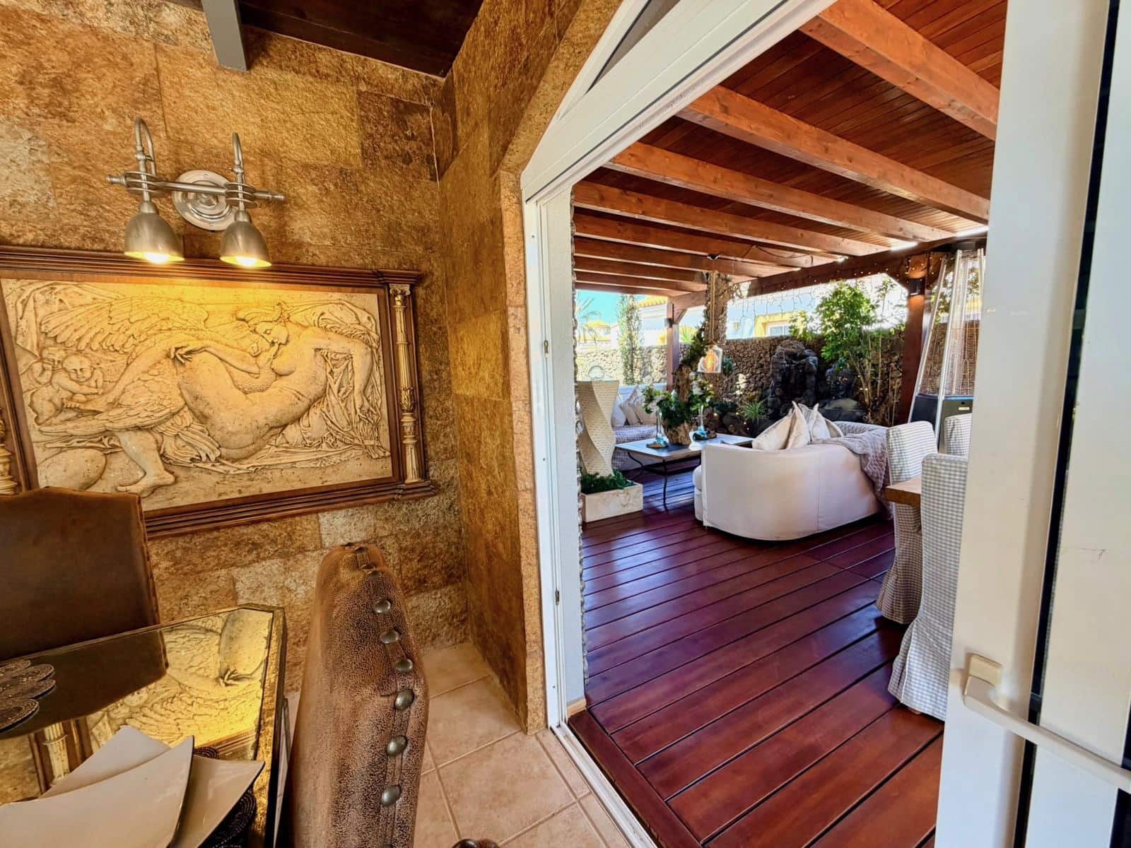 4 bedroom Villa for sale in Caleta de Fuste with pool - € 849,000 (Ref: 9737871)