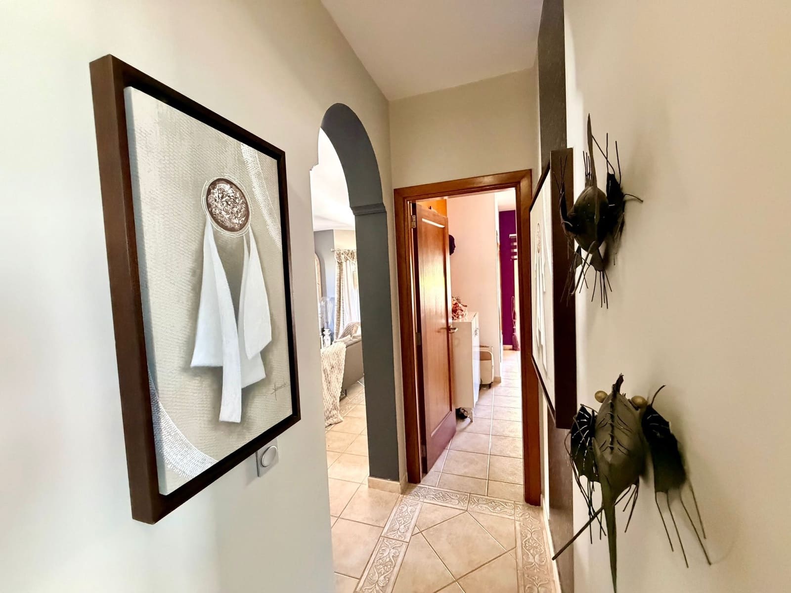 4 bedroom Villa for sale in Caleta de Fuste with pool - € 849,000 (Ref: 9737871)