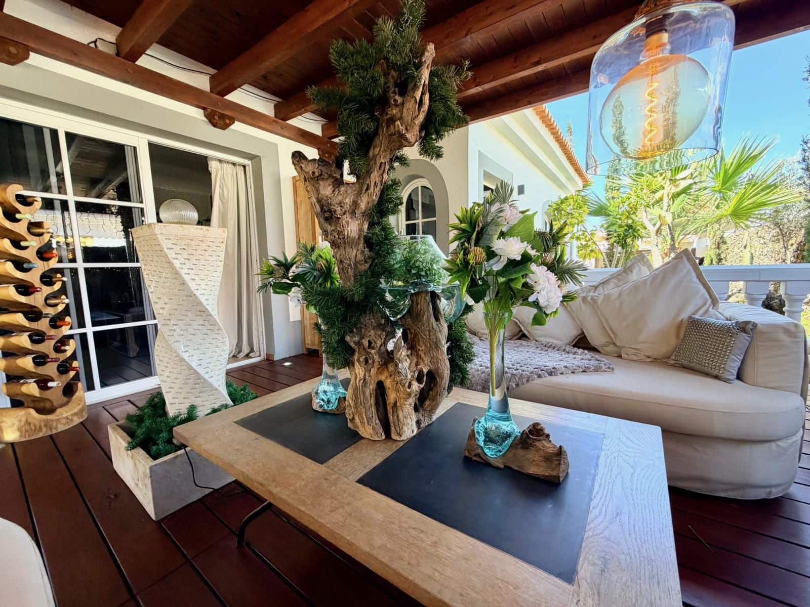 4 bedroom Villa for sale in Caleta de Fuste with pool - € 849,000 (Ref: 9737871)