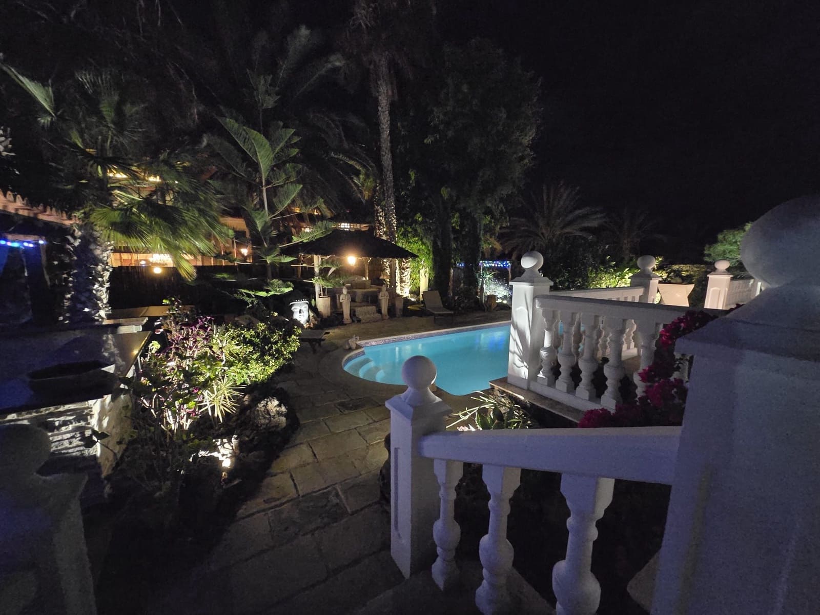 4 bedroom Villa for sale in Caleta de Fuste with pool - € 849,000 (Ref: 9737871)