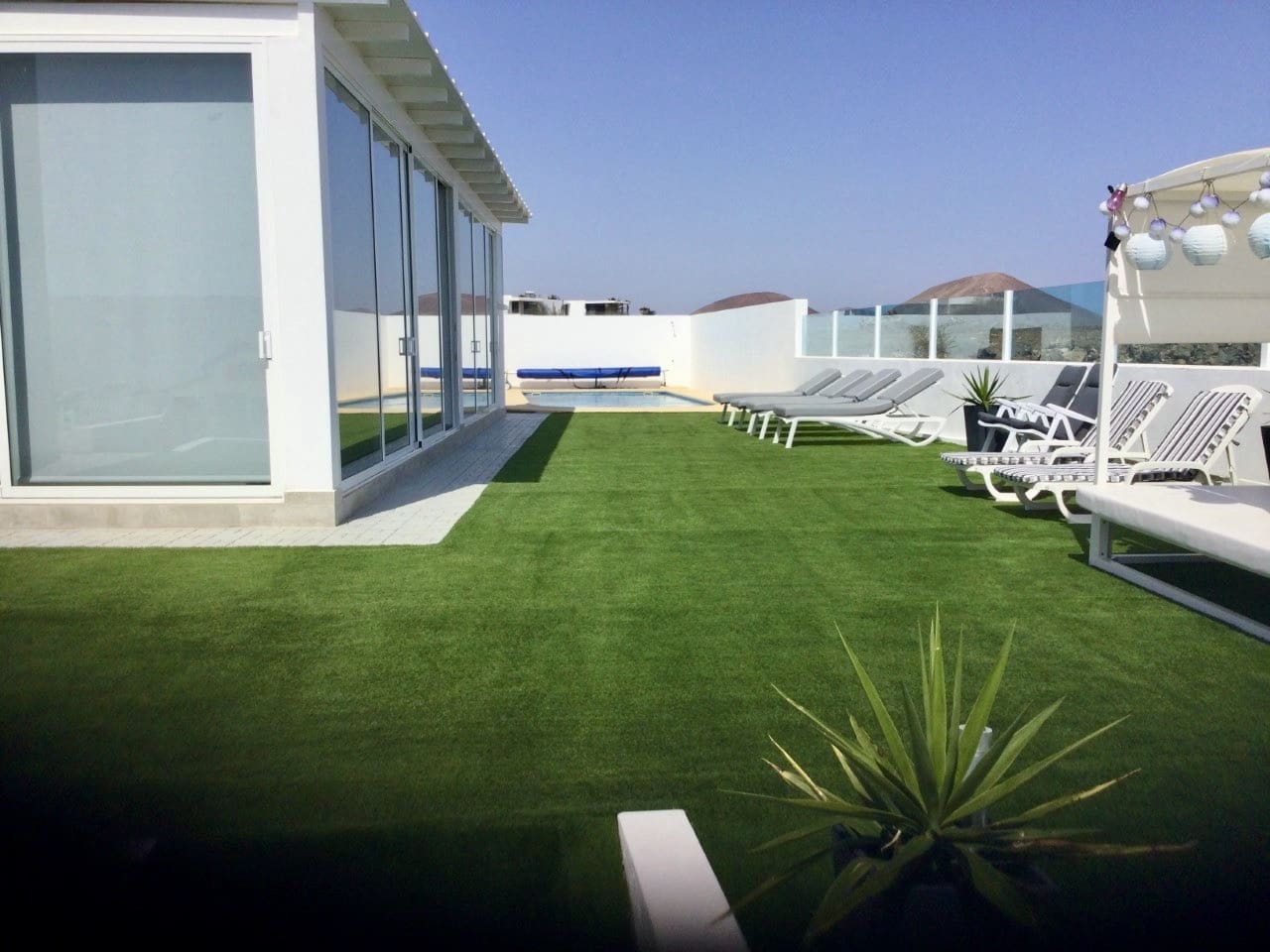 4 bedroom Villa for sale in Costa Teguise with pool garage - € 925,000 (Ref: 9742950)