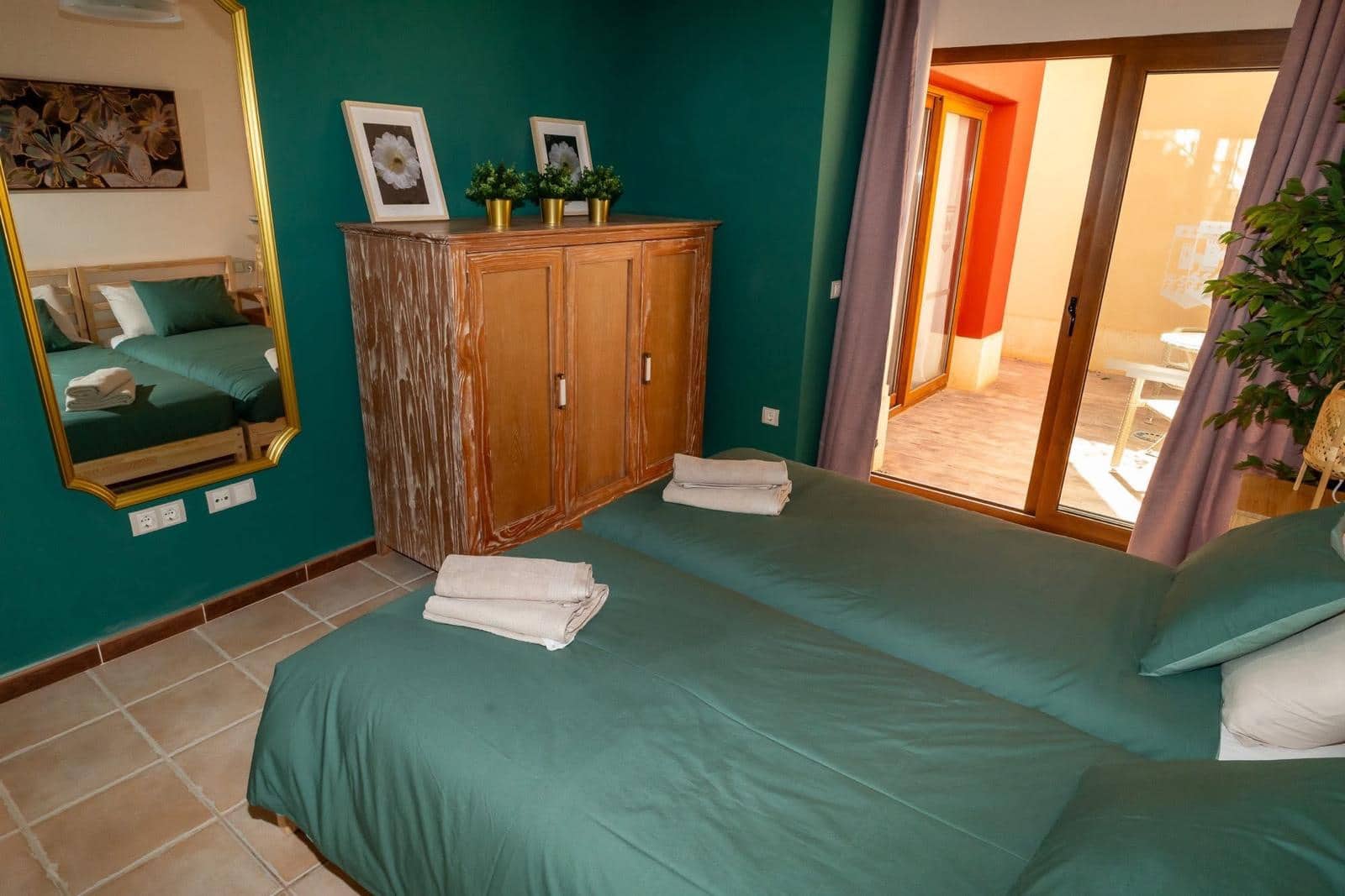 5 bedroom Villa for sale in Caleta de Fuste with pool - € 428,998 (Ref: 9742959)