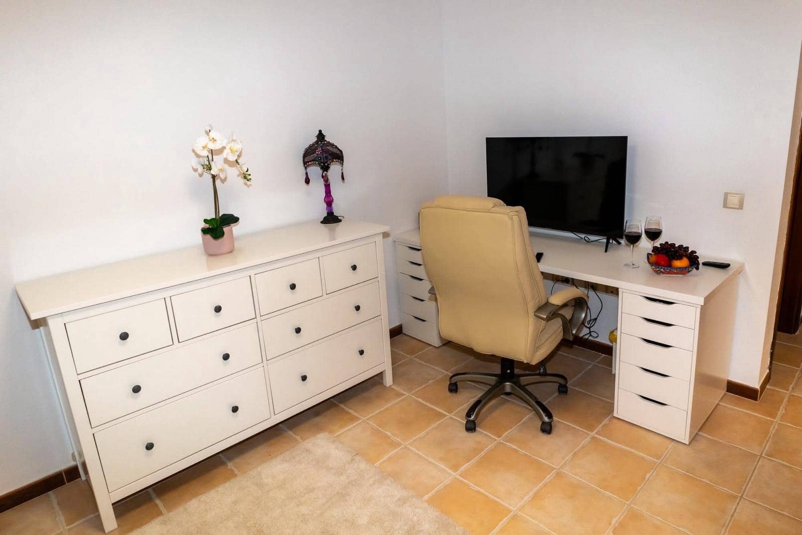 5 bedroom Villa for sale in Caleta de Fuste with pool - € 428,998 (Ref: 9742959)