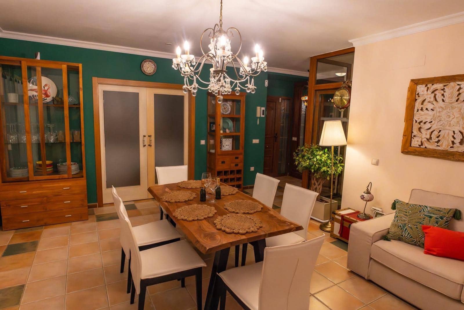 5 bedroom Villa for sale in Caleta de Fuste with pool - € 428,998 (Ref: 9742959)