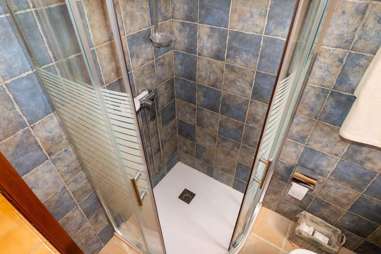 5 bedroom Villa for sale in Caleta de Fuste with pool - € 428,998 (Ref: 9742959)