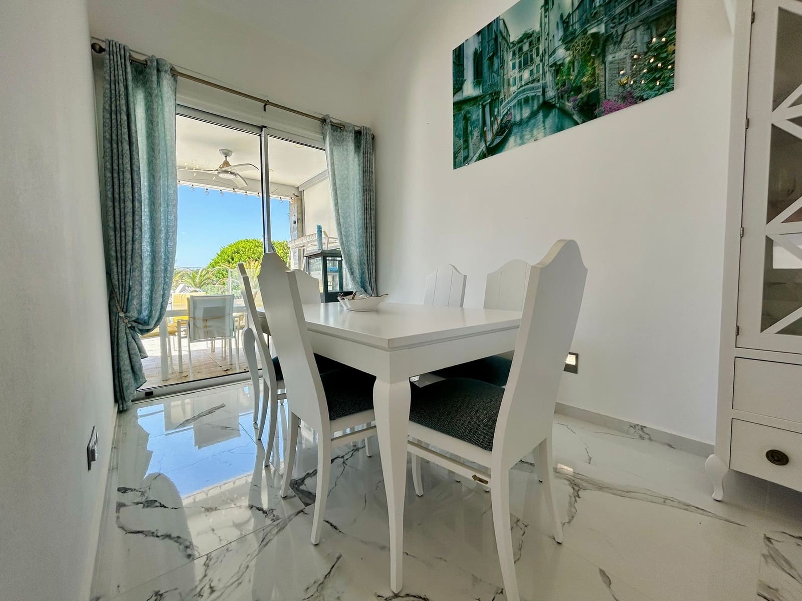 3 bedroom Villa for sale in Caleta de Fuste with pool - € 590,000 (Ref: 9742973)