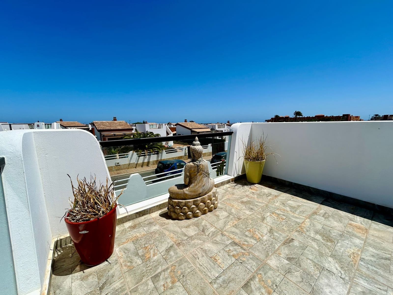 3 bedroom Villa for sale in Caleta de Fuste with pool - € 590,000 (Ref: 9742973)