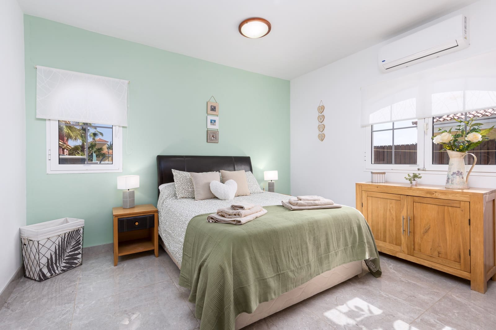 Chalet de 4 habitaciones en Caleta de Fuste en venta con piscina garaje - 940.000 € (Ref: 9757538)