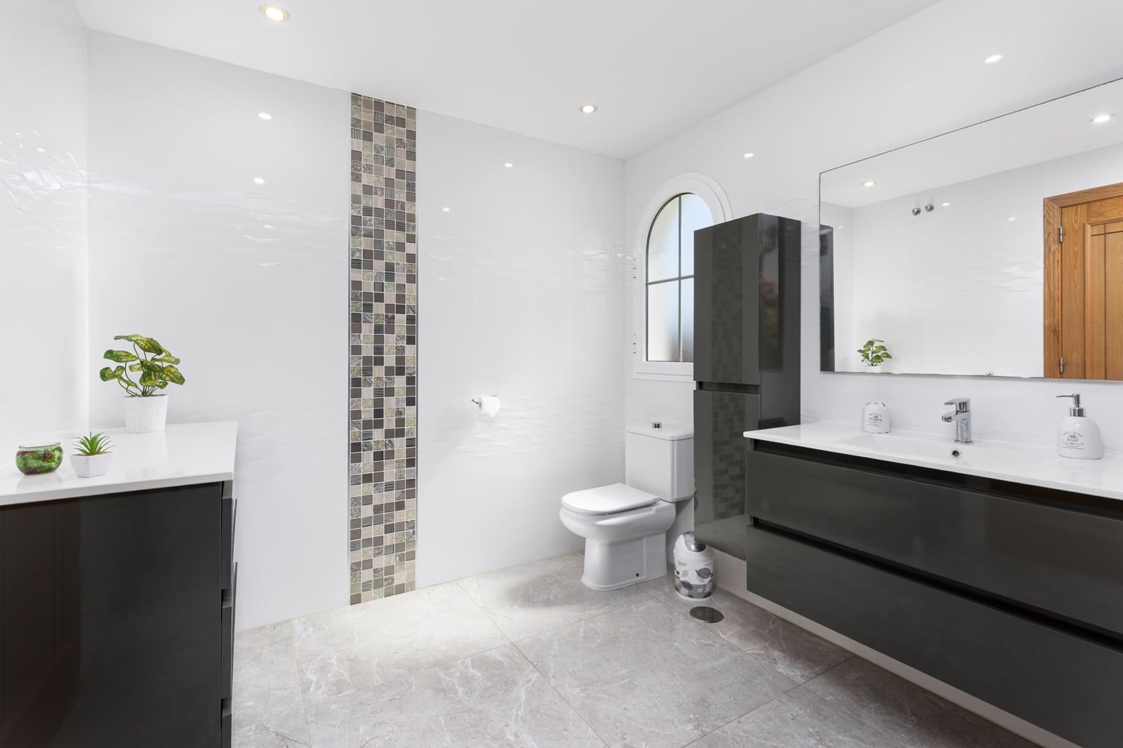 Chalet de 4 habitaciones en Caleta de Fuste en venta con piscina garaje - 940.000 € (Ref: 9757538)