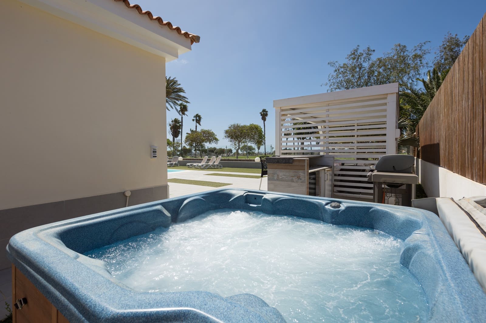 Chalet de 4 habitaciones en Caleta de Fuste en venta con piscina garaje - 940.000 € (Ref: 9757538)