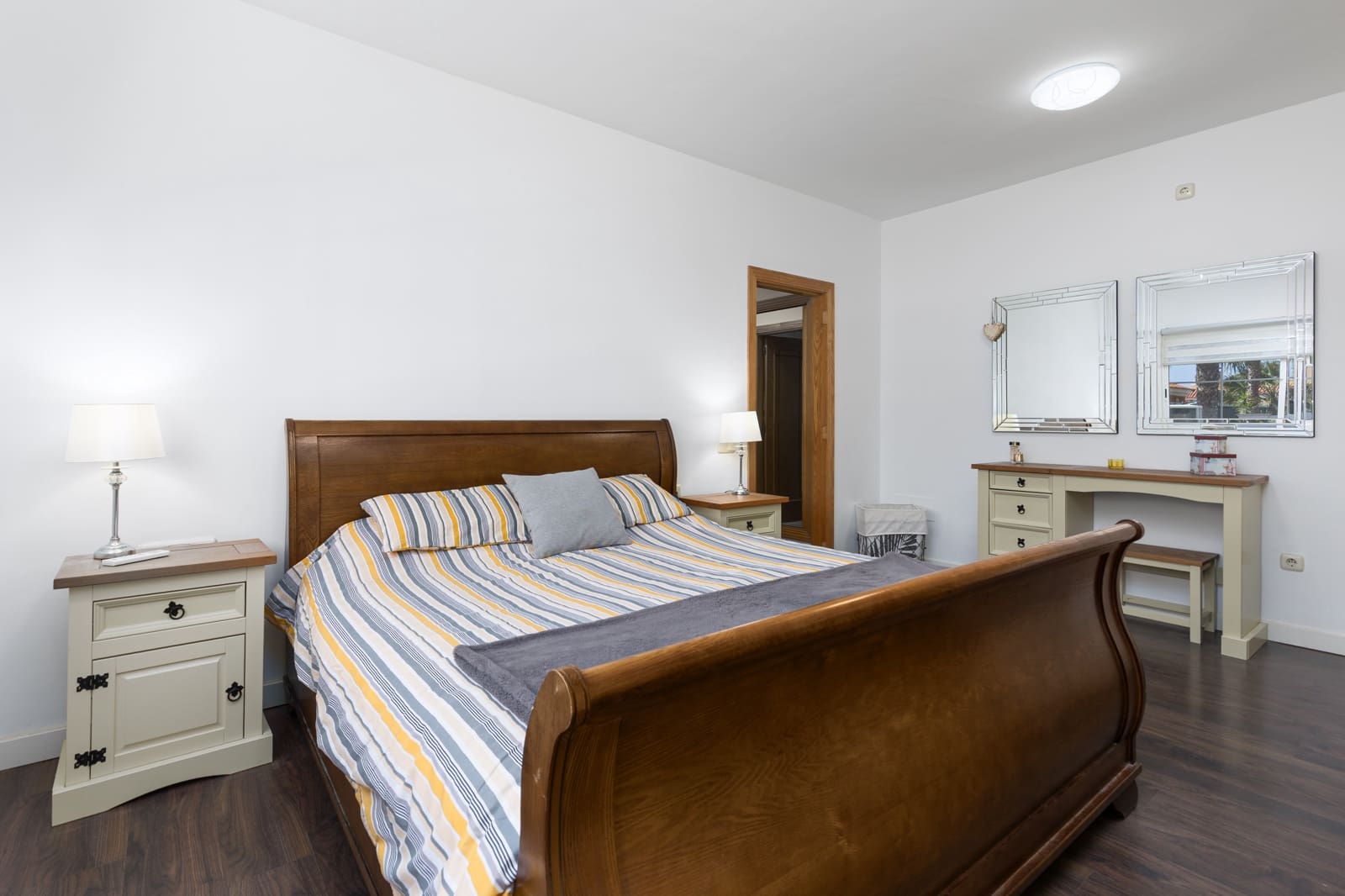 Chalet de 4 habitaciones en Caleta de Fuste en venta con piscina garaje - 940.000 € (Ref: 9757538)