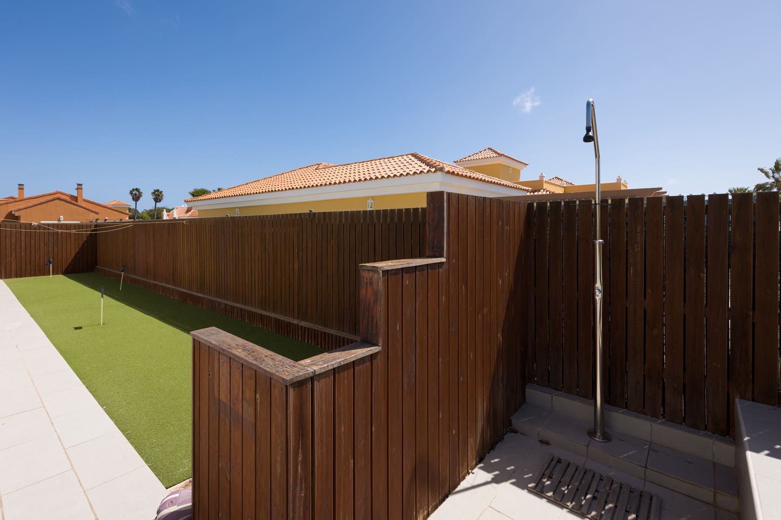 Chalet de 4 habitaciones en Caleta de Fuste en venta con piscina garaje - 940.000 € (Ref: 9757538)