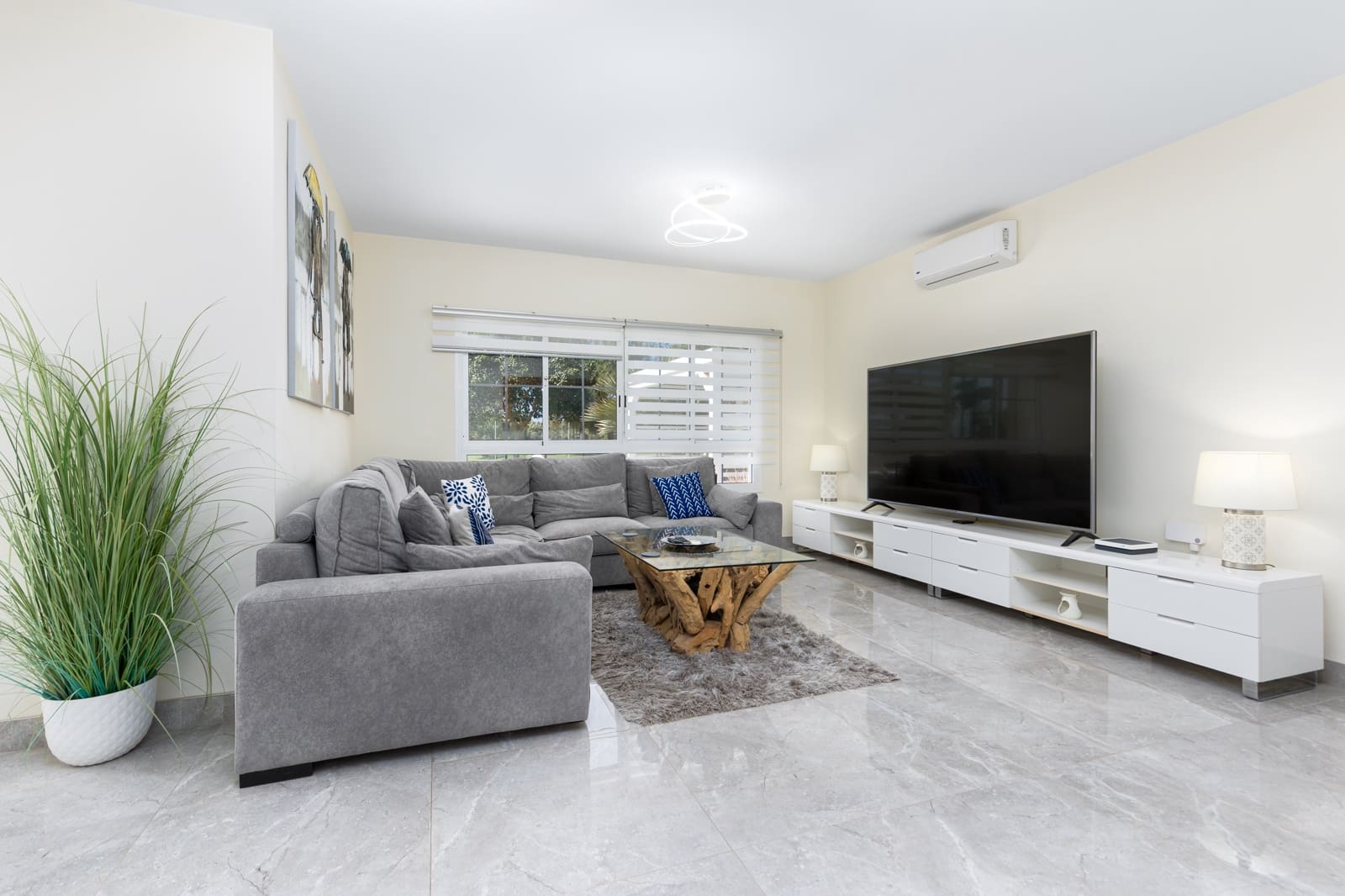 Chalet de 4 habitaciones en Caleta de Fuste en venta con piscina garaje - 940.000 € (Ref: 9757538)